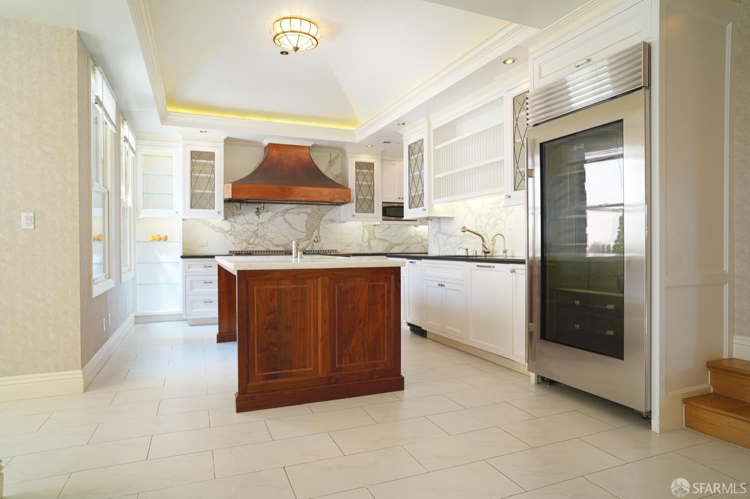 2505 Divisadero Street