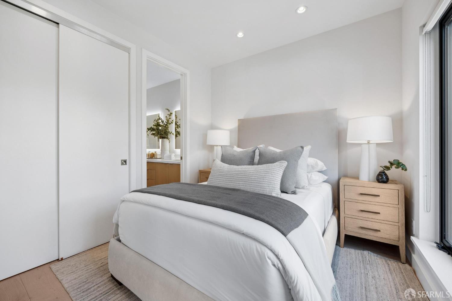 127 Buchanan Street # B