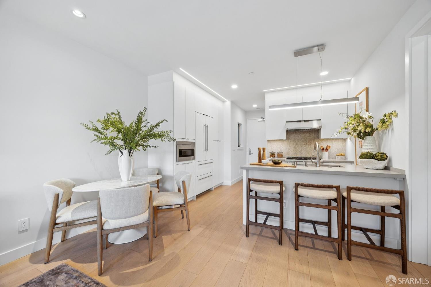 127 Buchanan Street # B