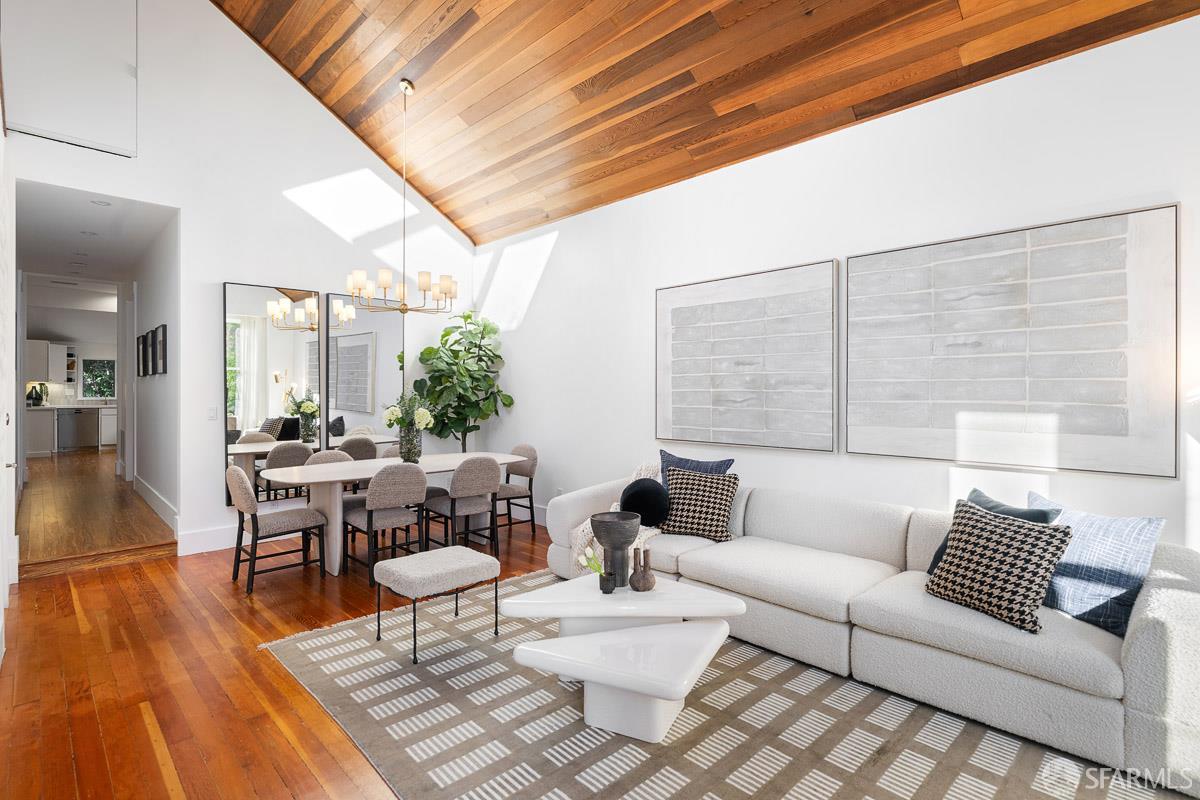 716-716A Douglass Street