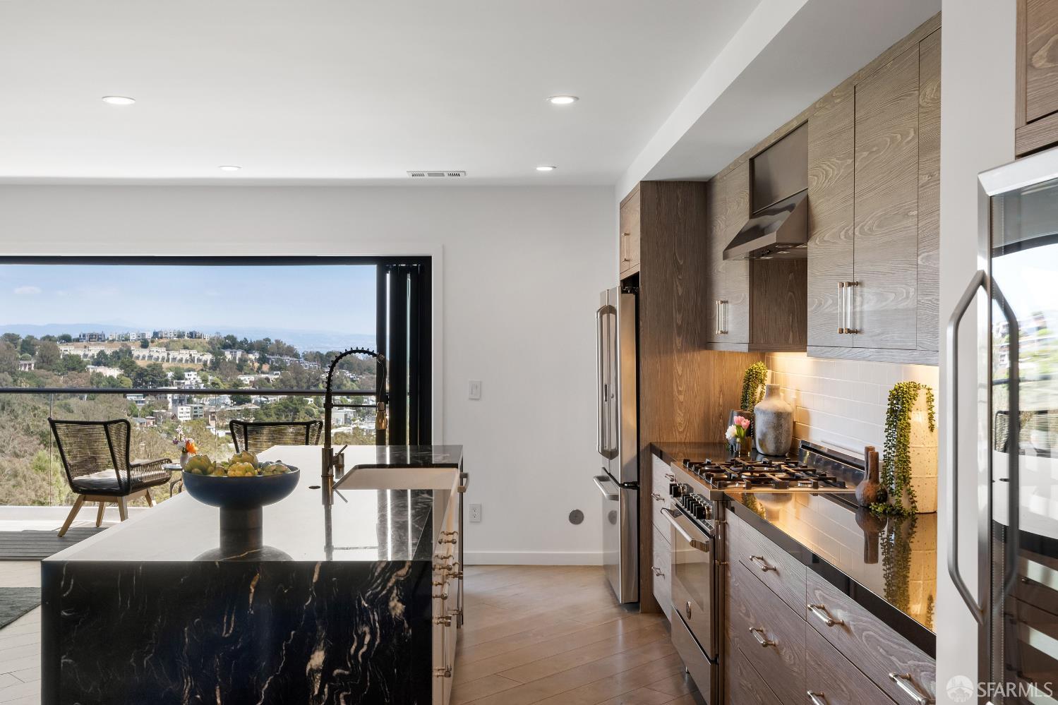 701 Teresita Boulevard