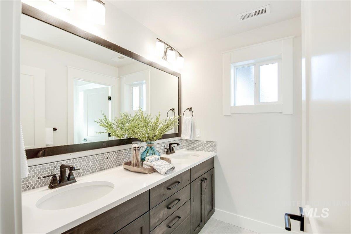977 E Territory Street Unit: GPS not updated use directions
