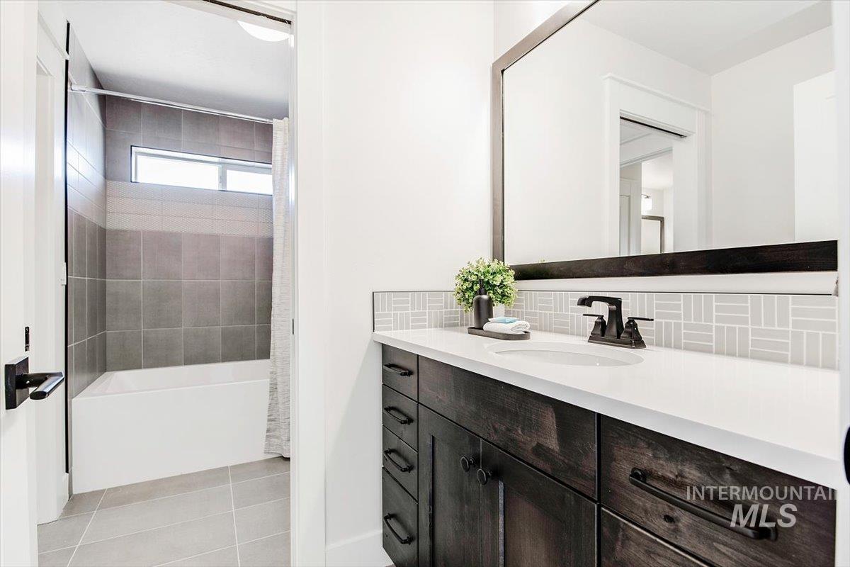977 E Territory Street Unit: GPS not updated use directions