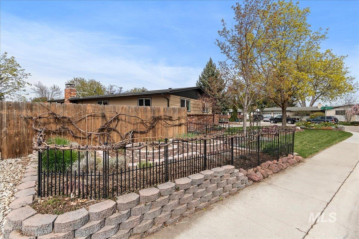 8505 W Stynbrook Drive