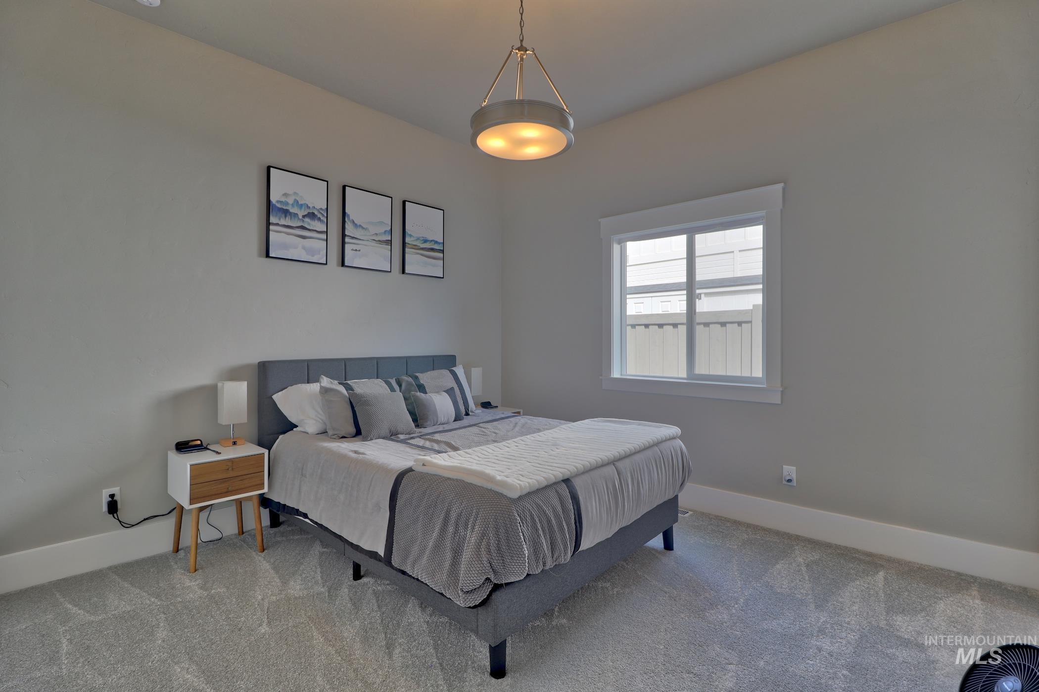 2219 N Fountainhead Way