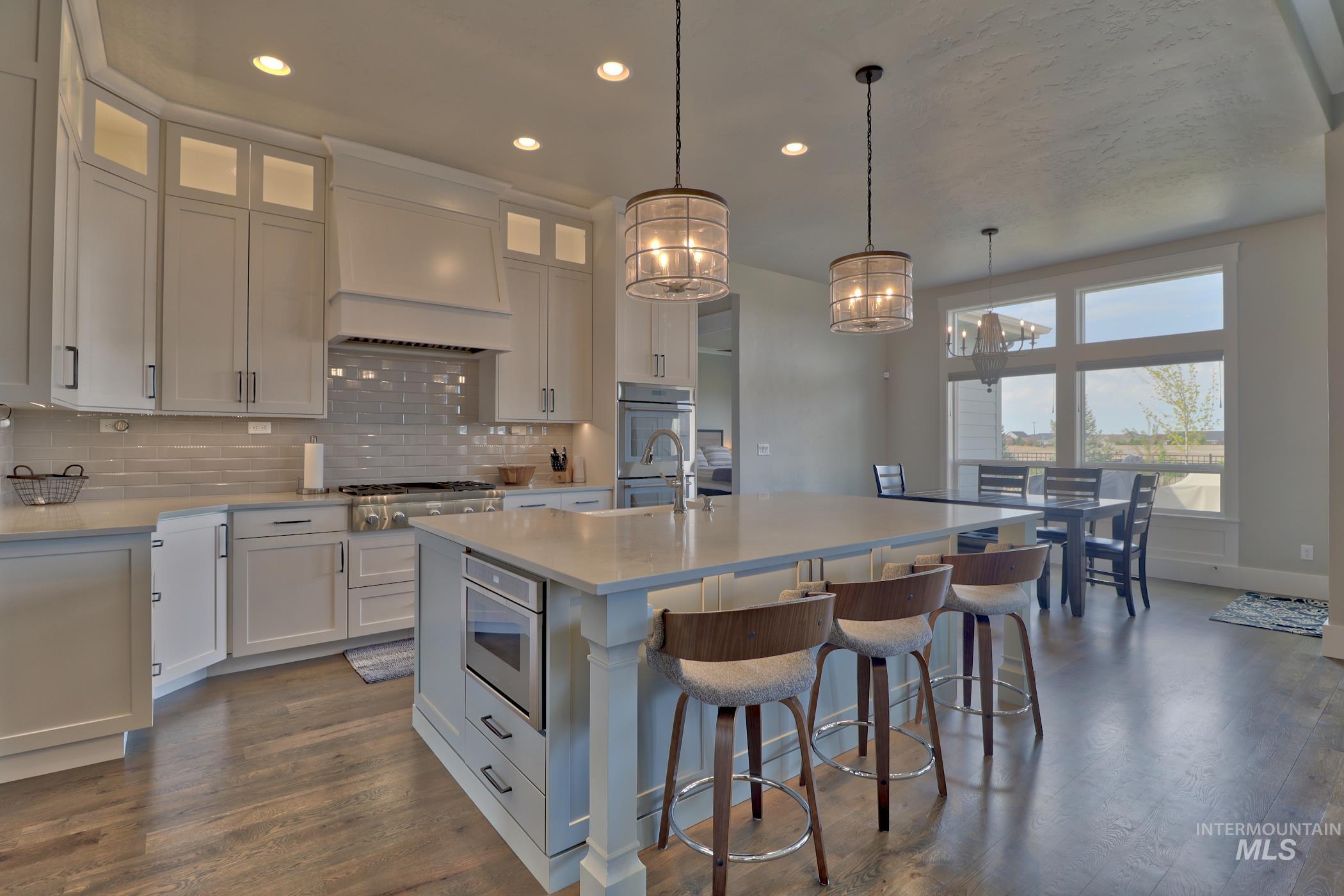 2219 N Fountainhead Way