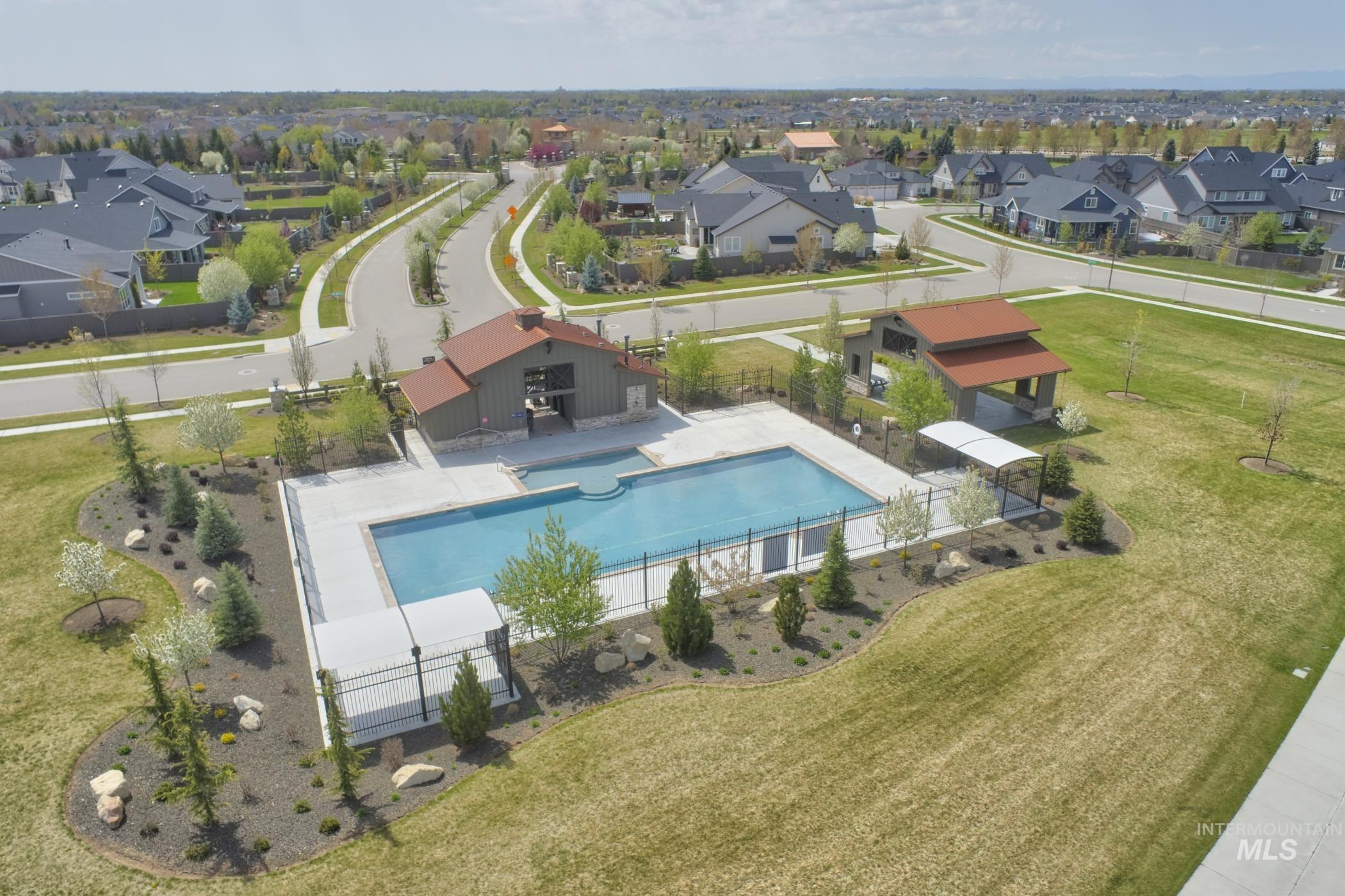 2219 N Fountainhead Way