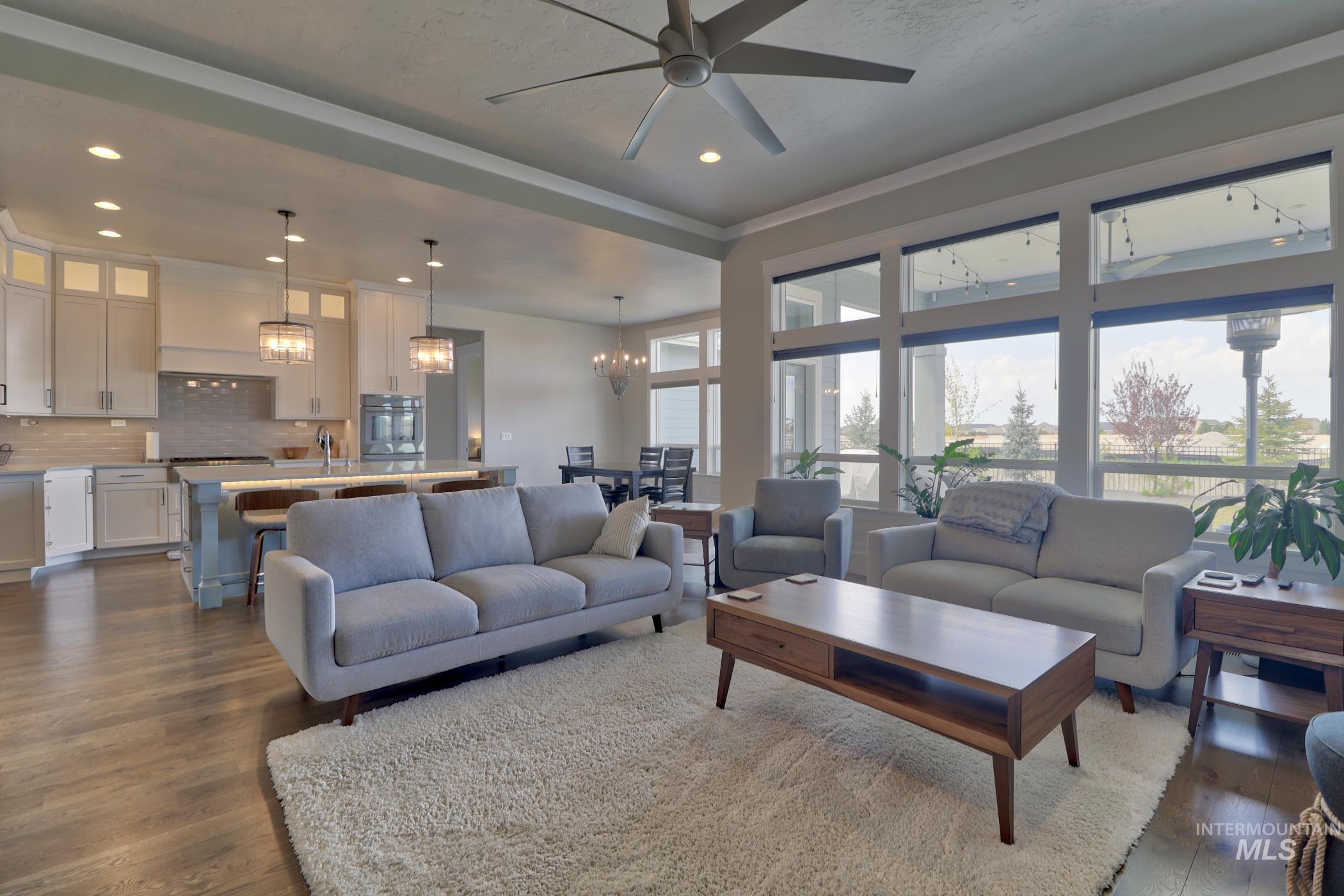 2219 N Fountainhead Way