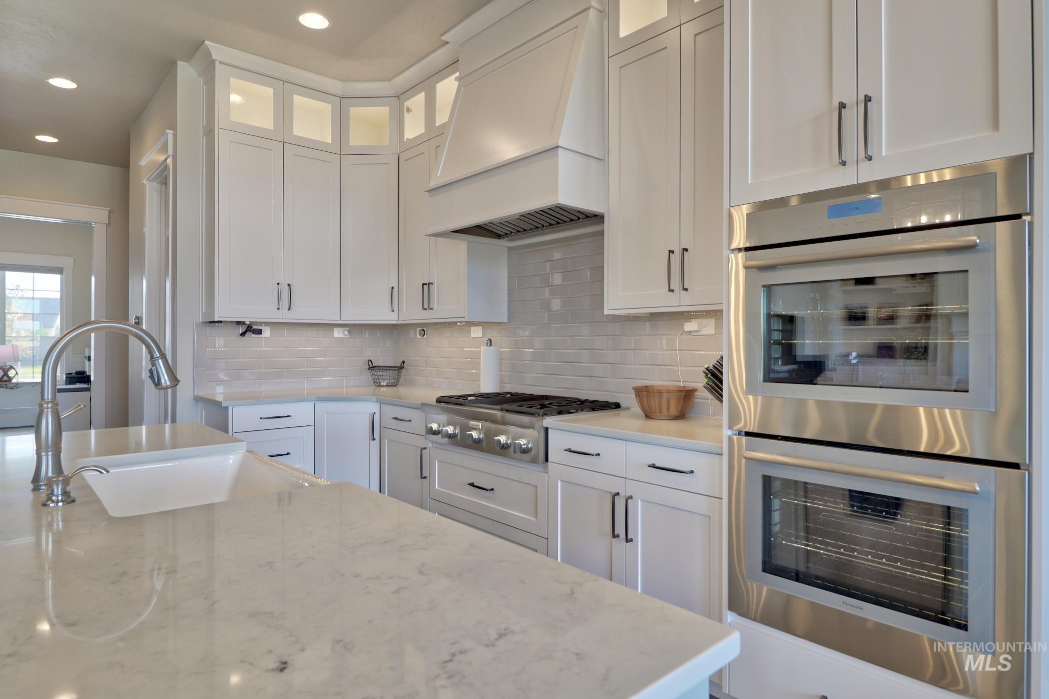 2219 N Fountainhead Way