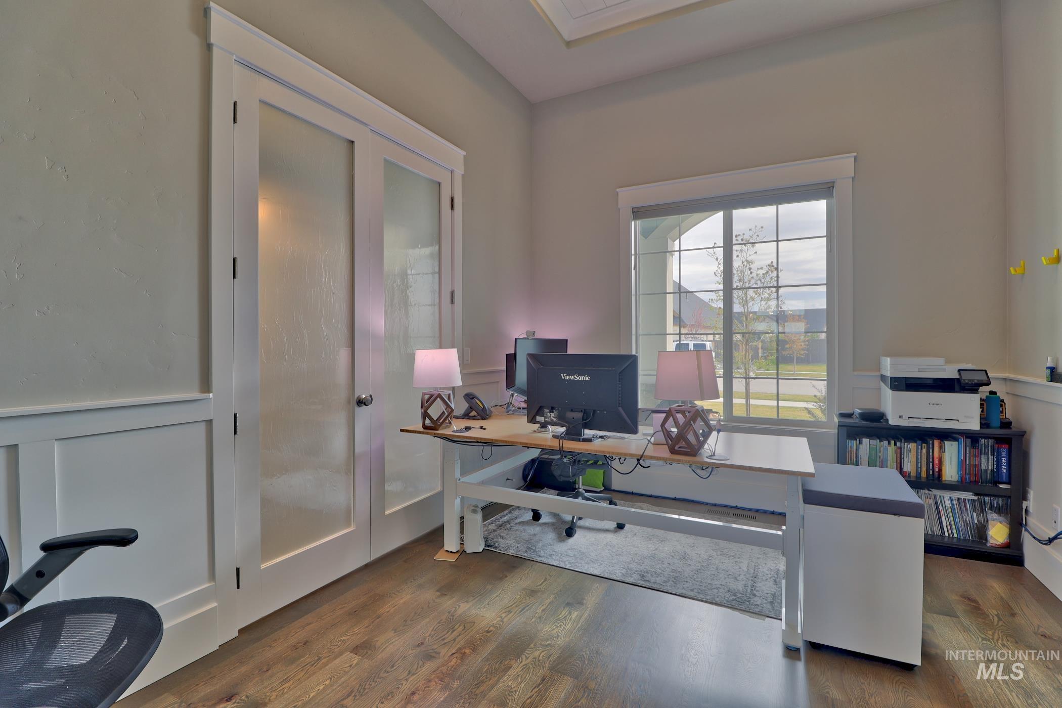 2219 N Fountainhead Way