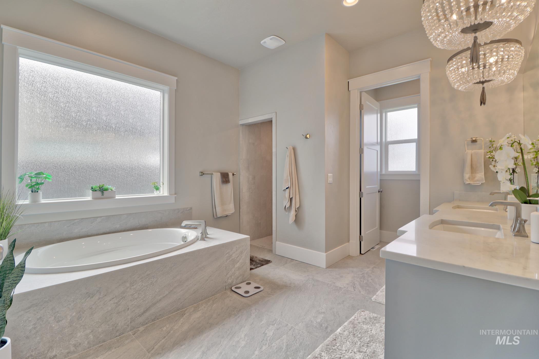 2219 N Fountainhead Way