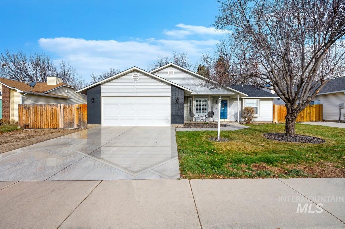 11434 W Montana