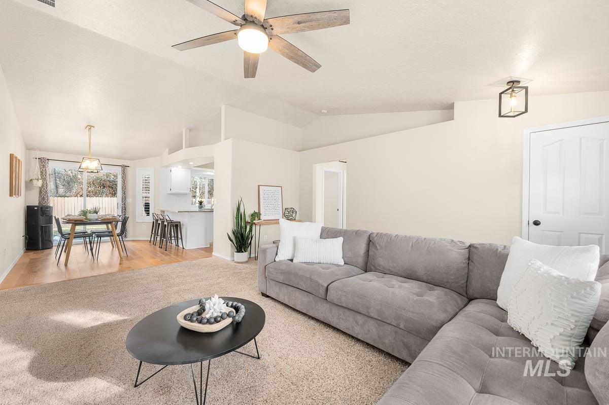 11434 W Montana