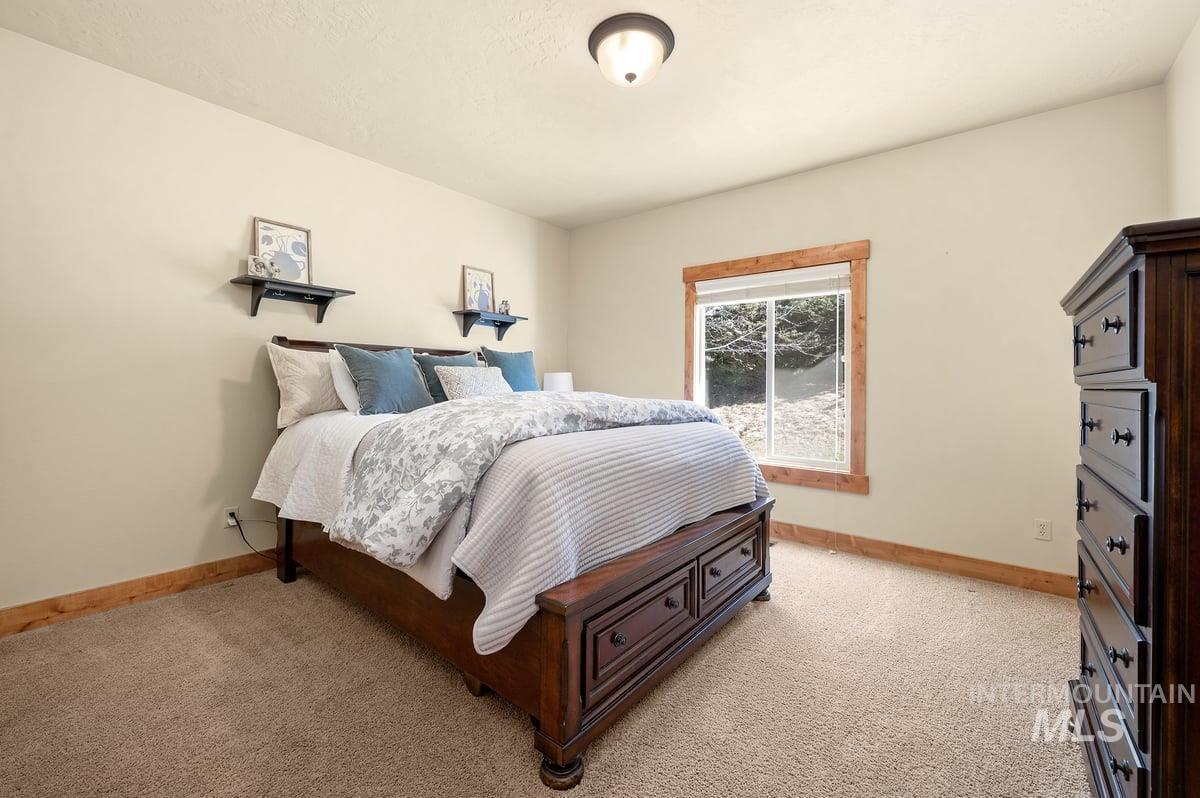 4614 N Arrow Villa Way