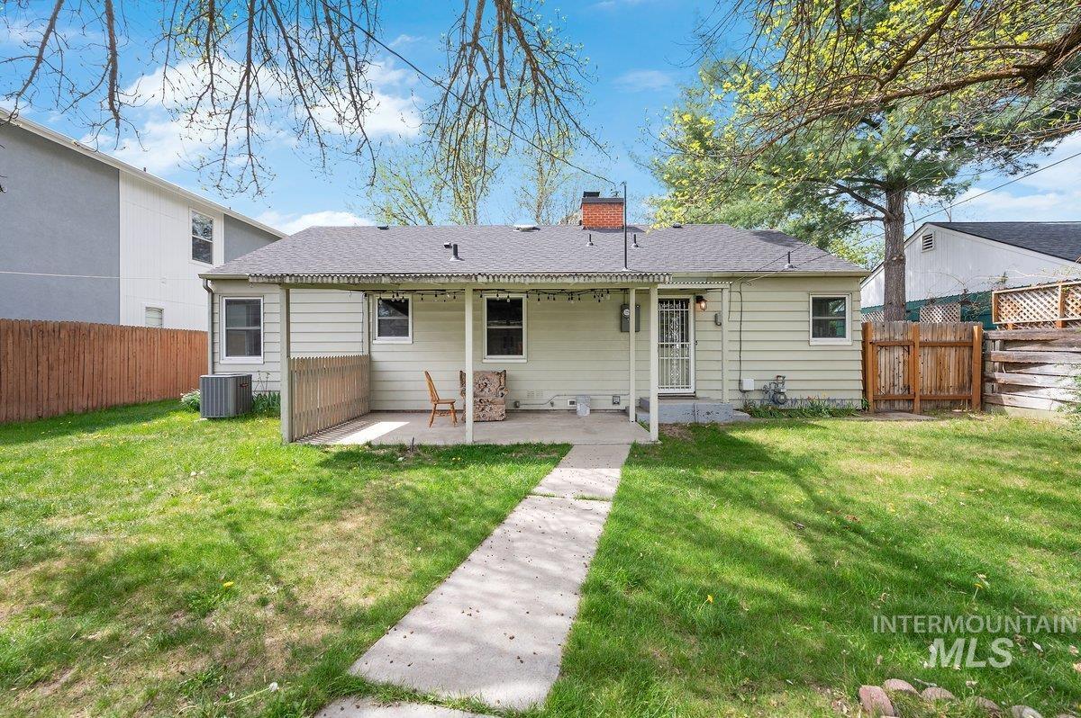 1404 S Longmont Ave