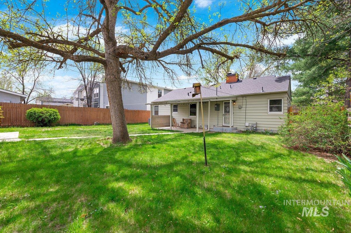 1404 S Longmont Ave