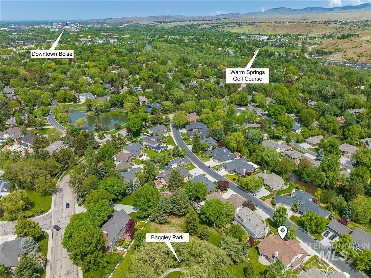 2221 S Crosscreek Lane