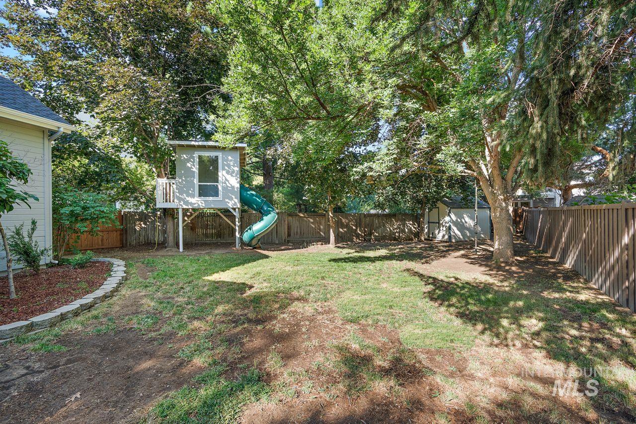 3236 E Bayberry Ct