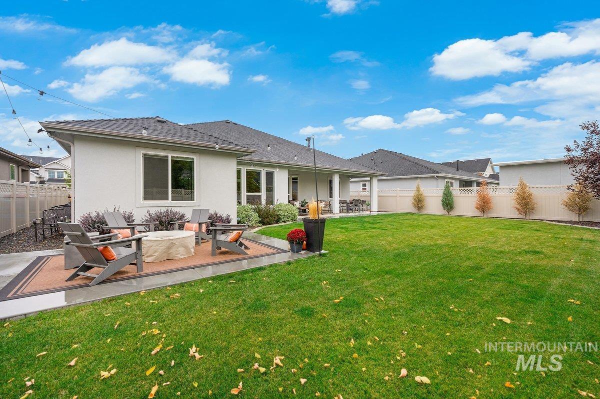 4494 N Girasolo Ave