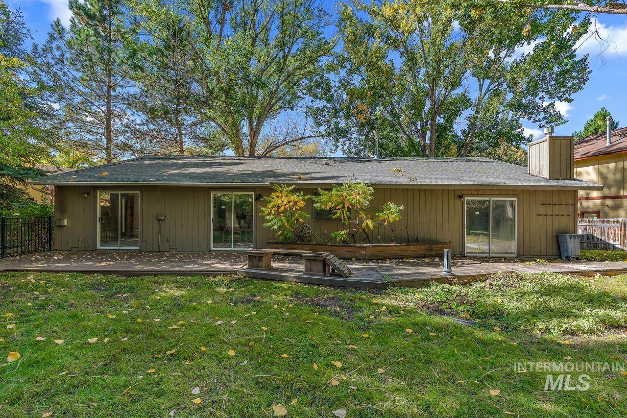 5410 N Turret Way