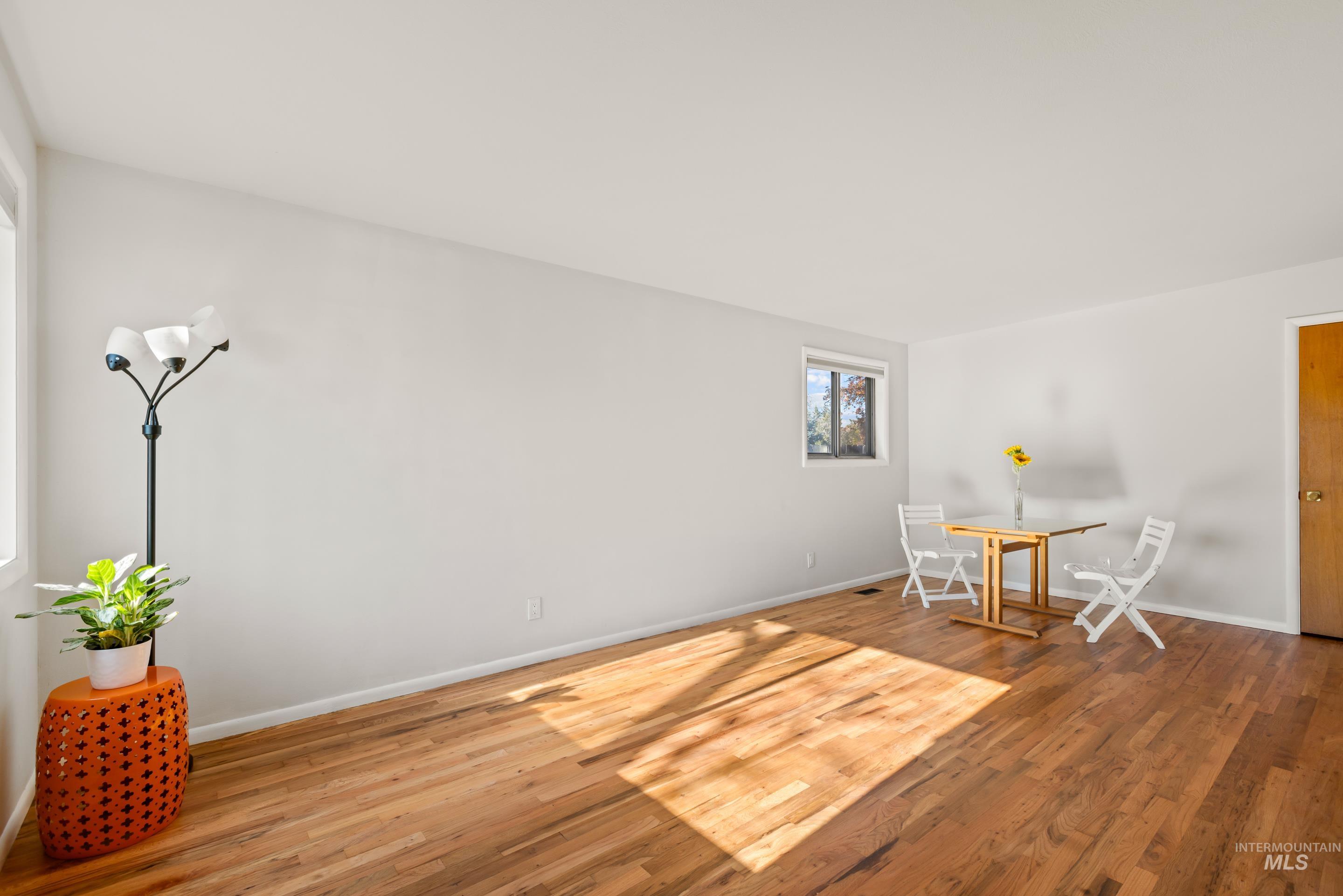 4308 W Clark Street