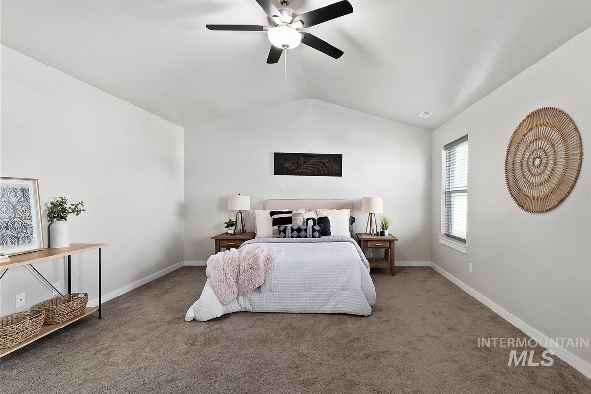 1036 W Flower Garden