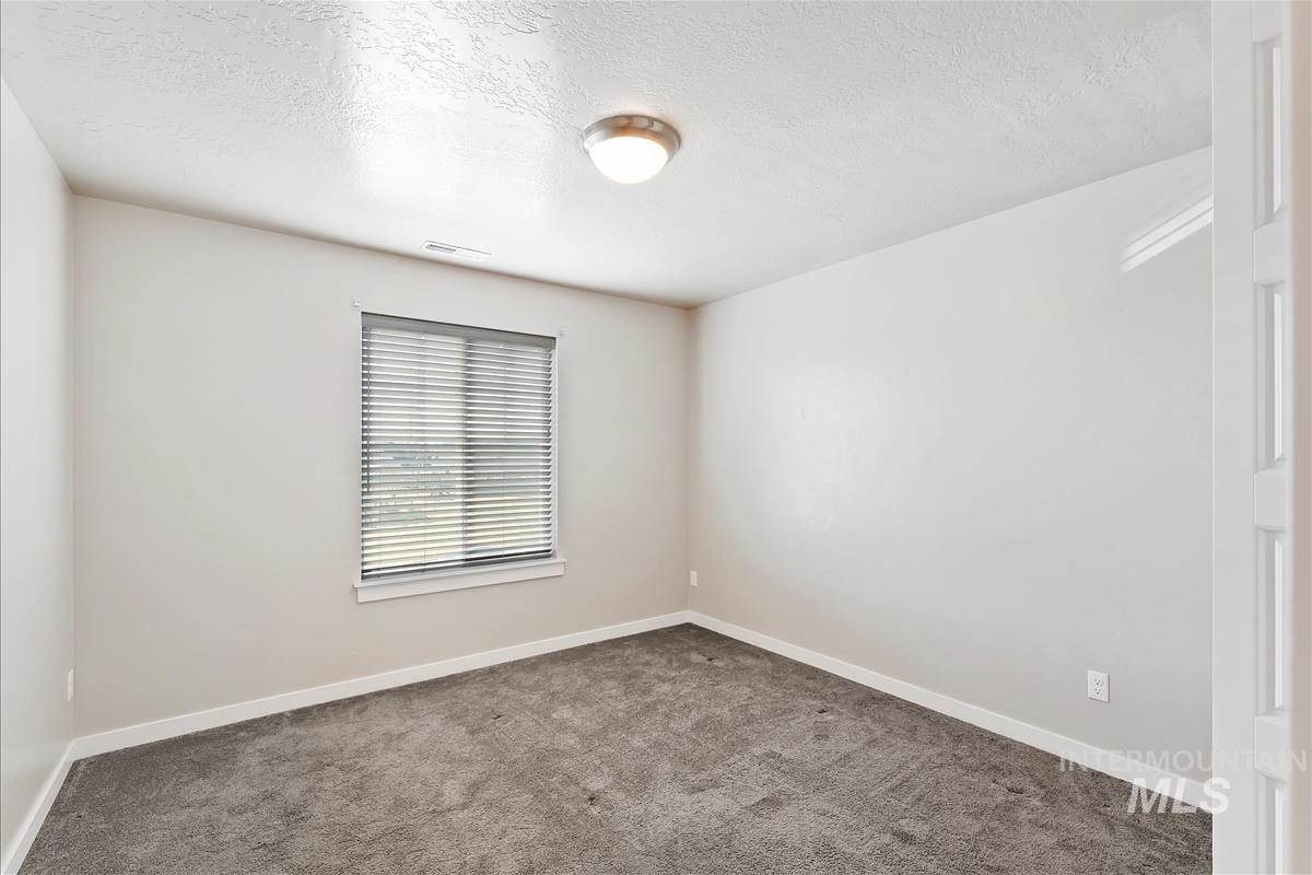 1036 W Flower Garden