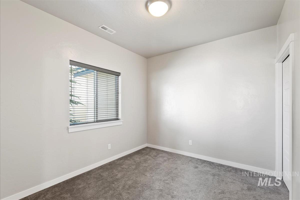 1036 W Flower Garden