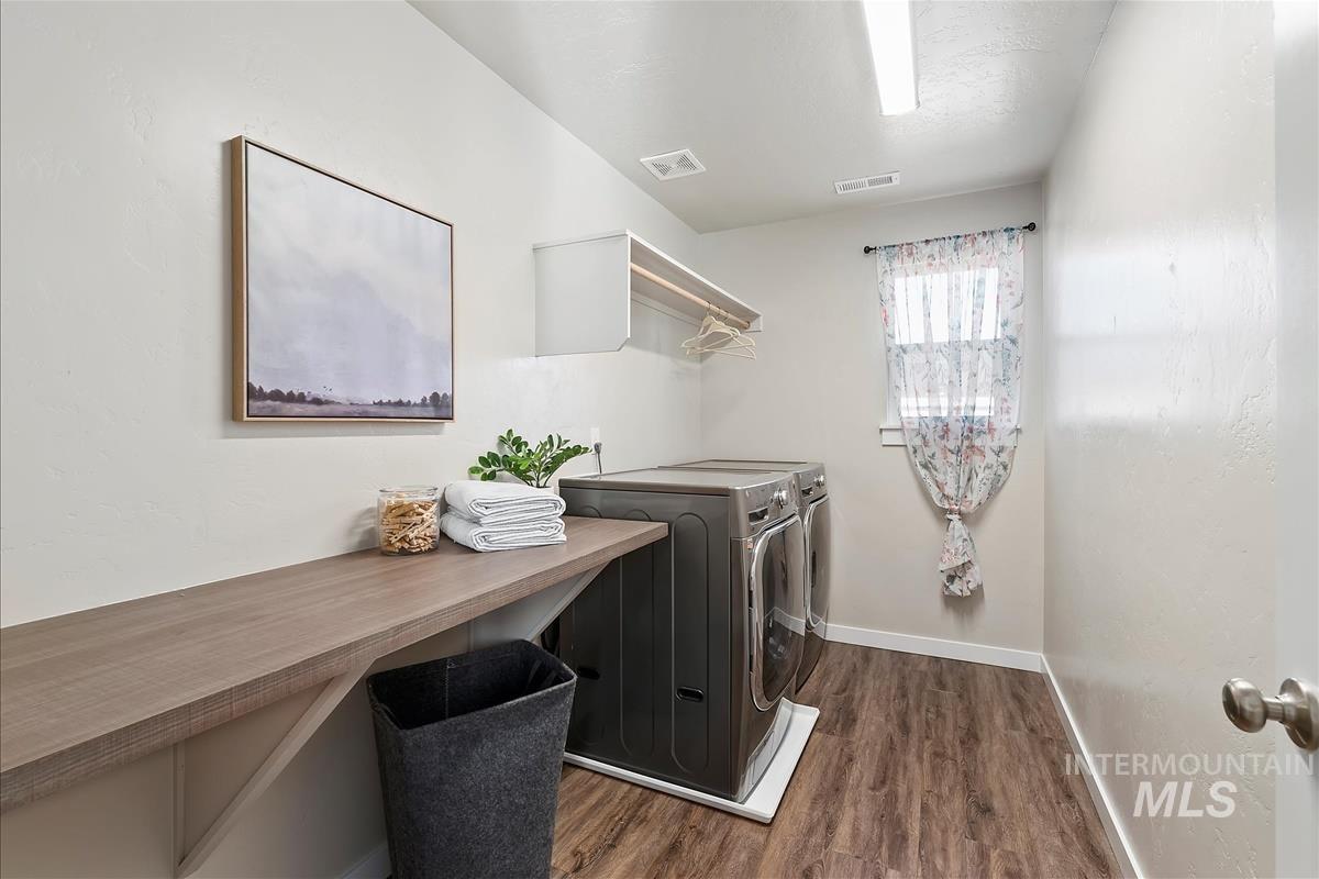 1036 W Flower Garden