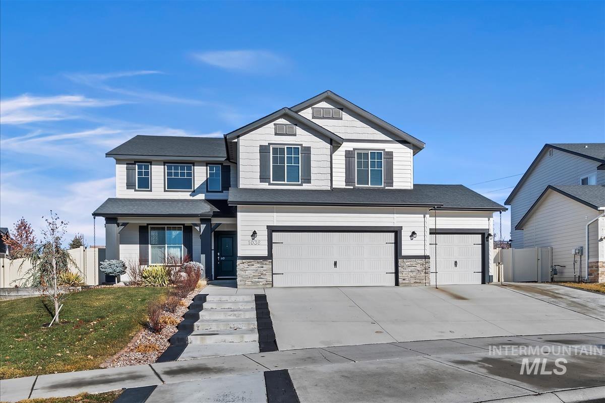 1036 W Flower Garden
