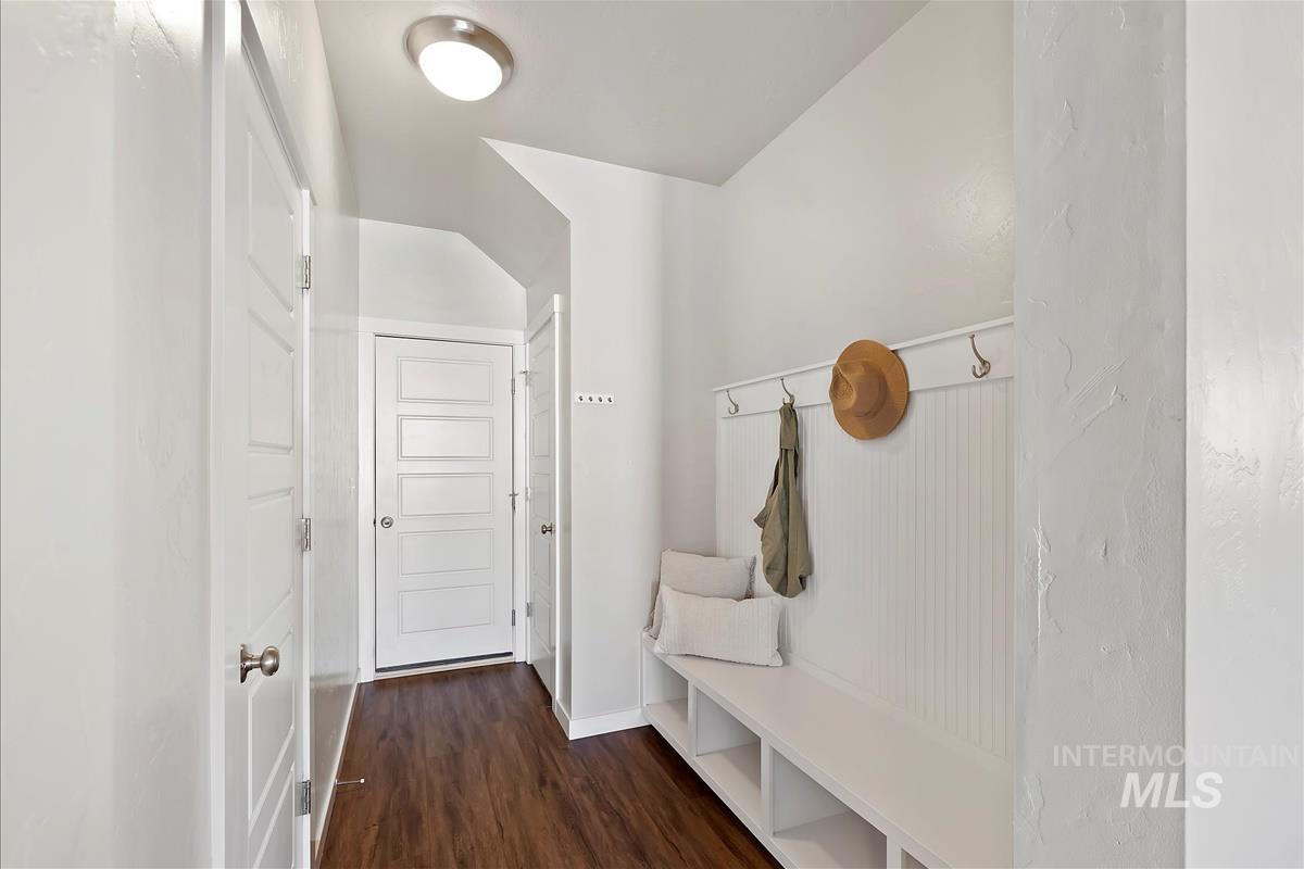 1036 W Flower Garden