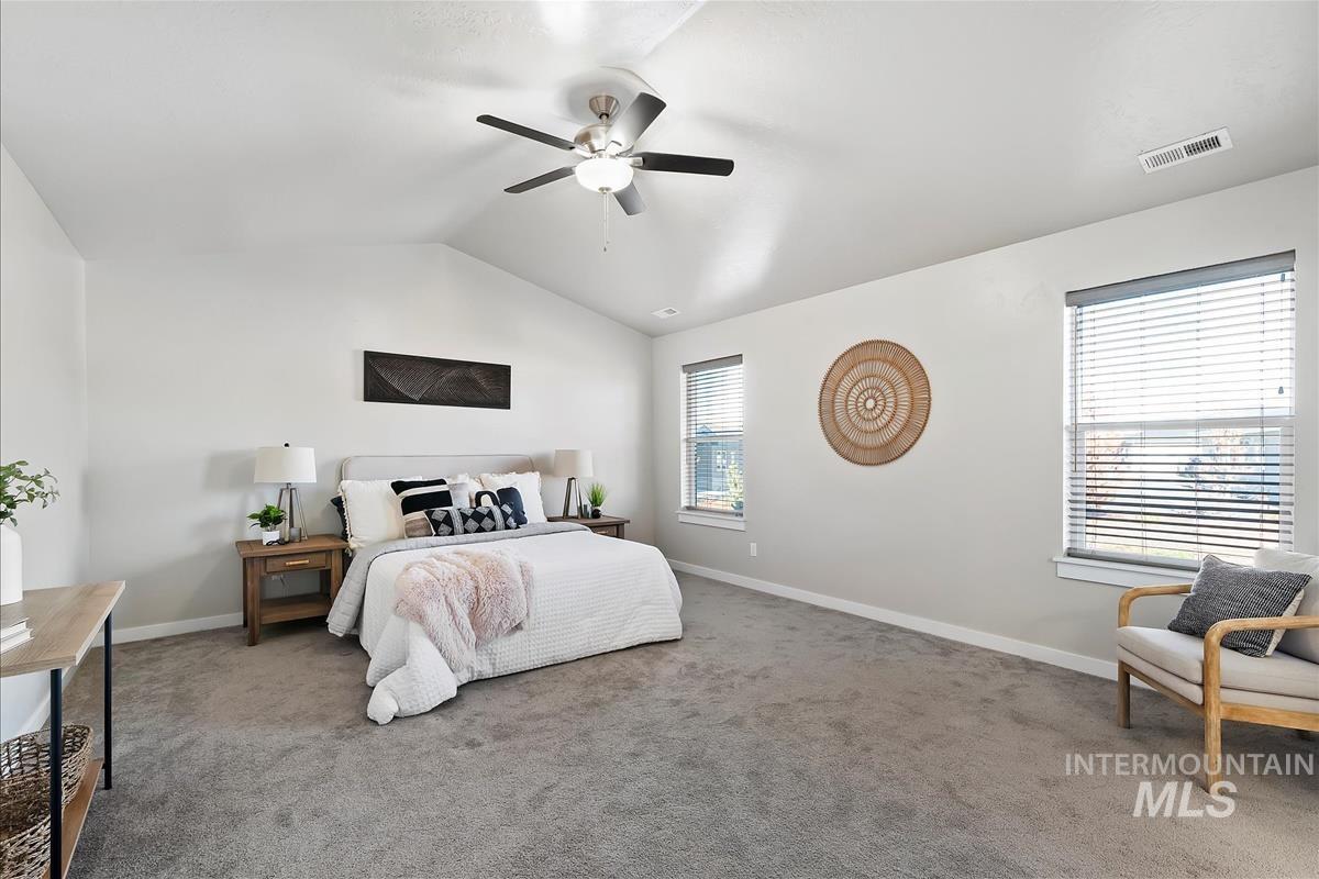 1036 W Flower Garden