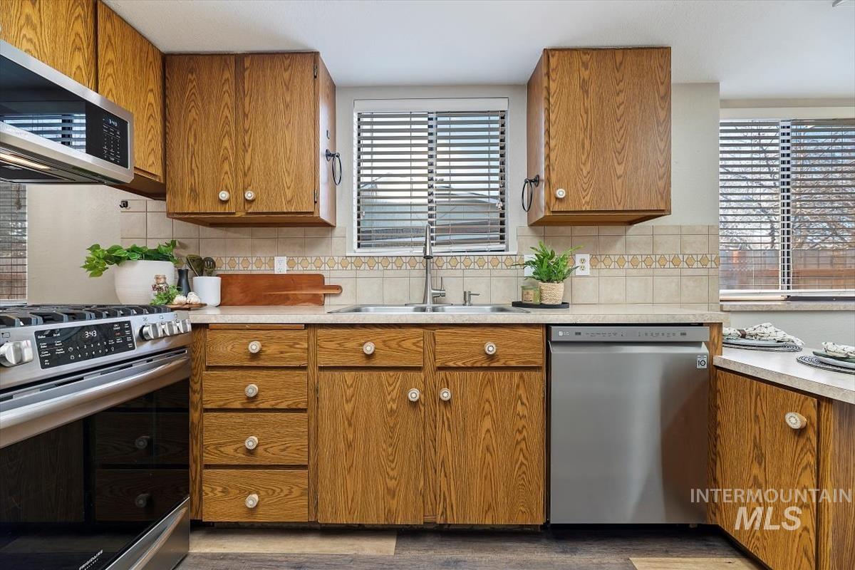 5672 W Ellens Ferry Dr.