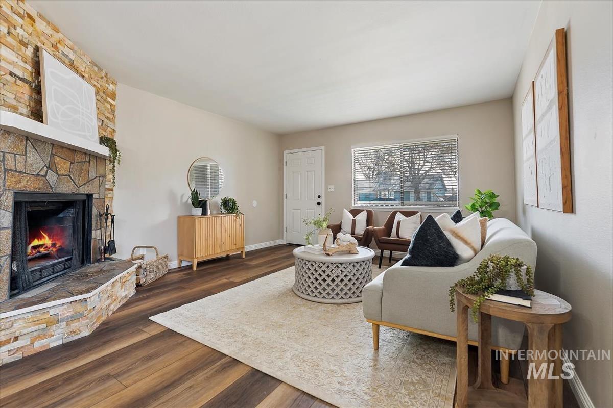 5672 W Ellens Ferry Dr.