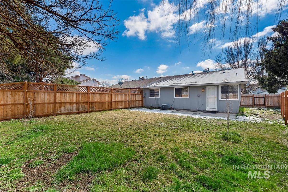 5672 W Ellens Ferry Dr.