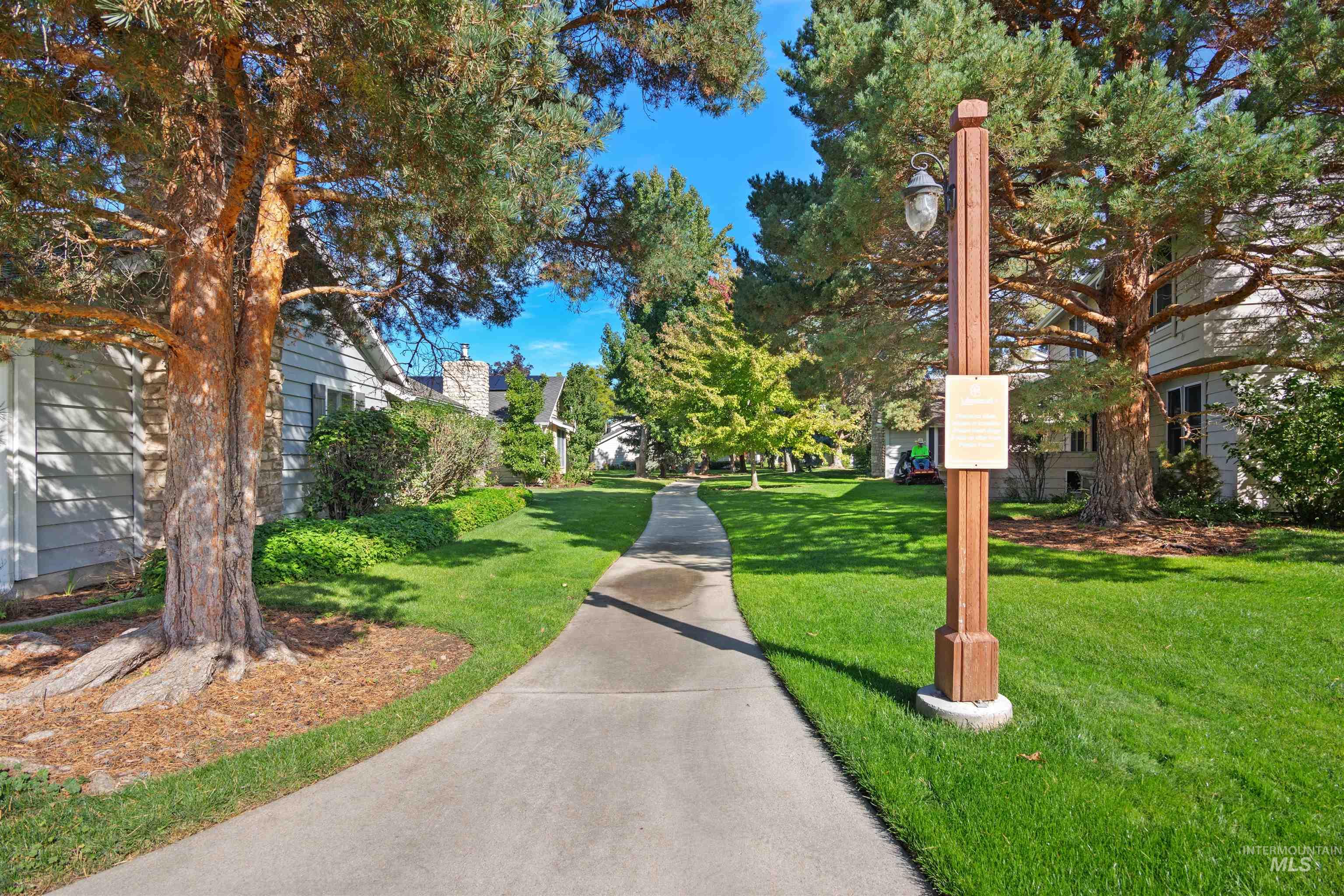 2957 S Raindrop Dr