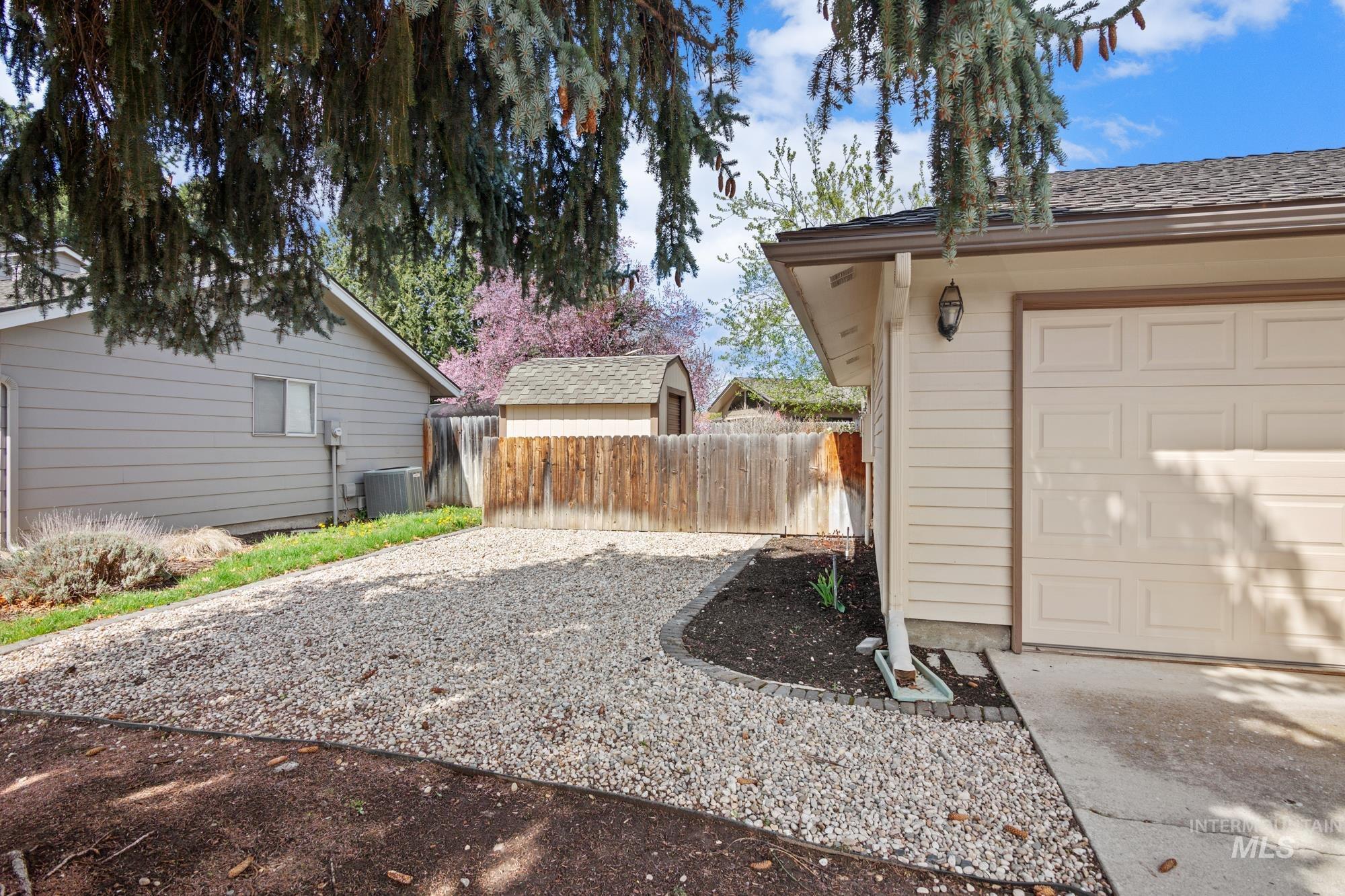 2957 S Raindrop Dr