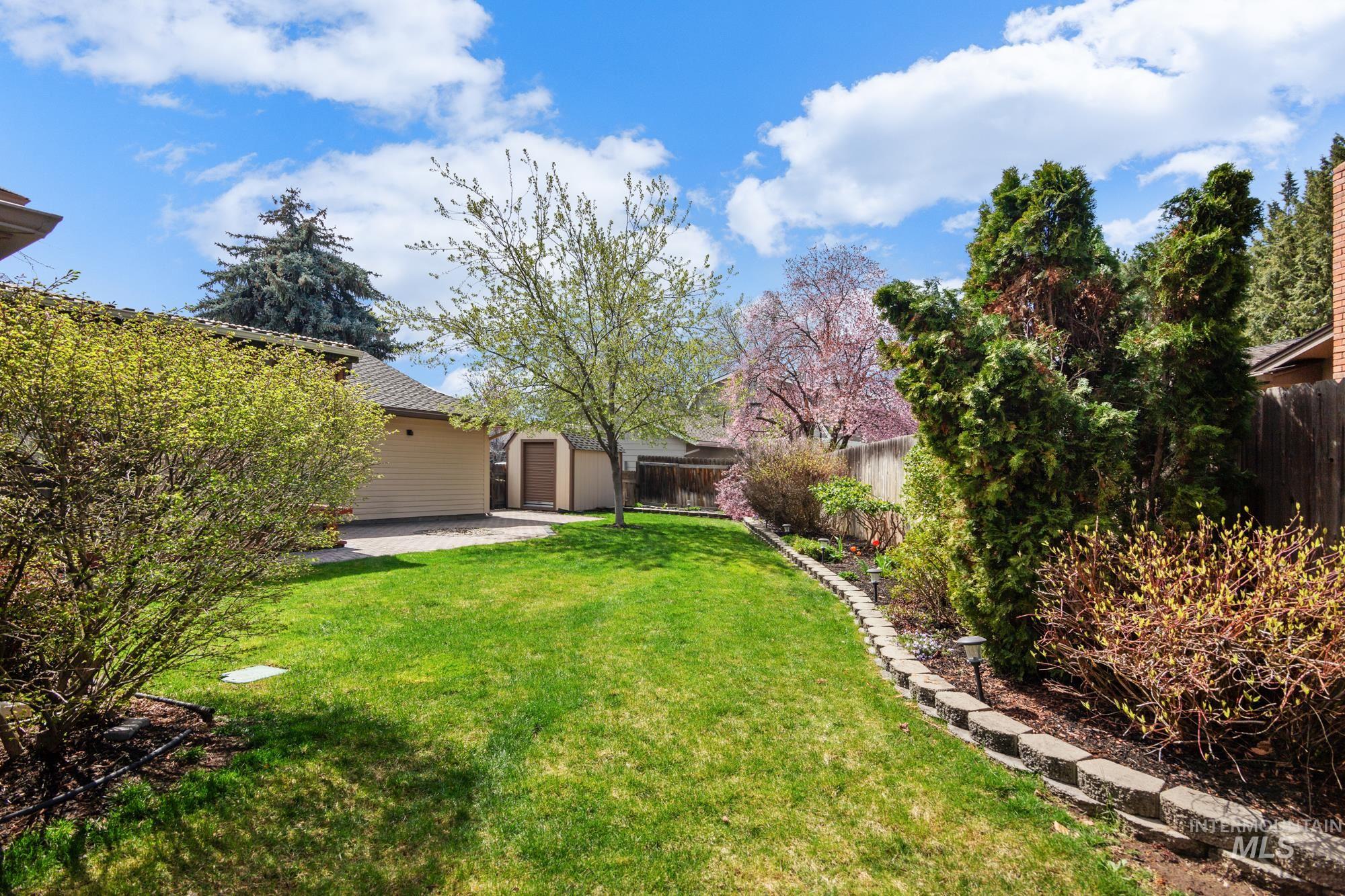 2957 S Raindrop Dr