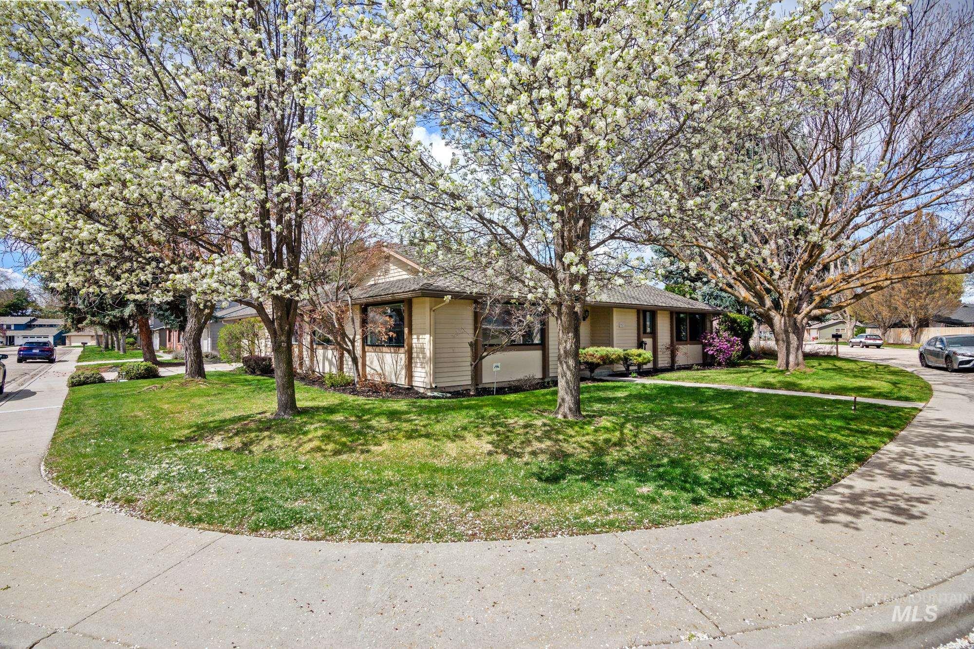 2957 S Raindrop Dr