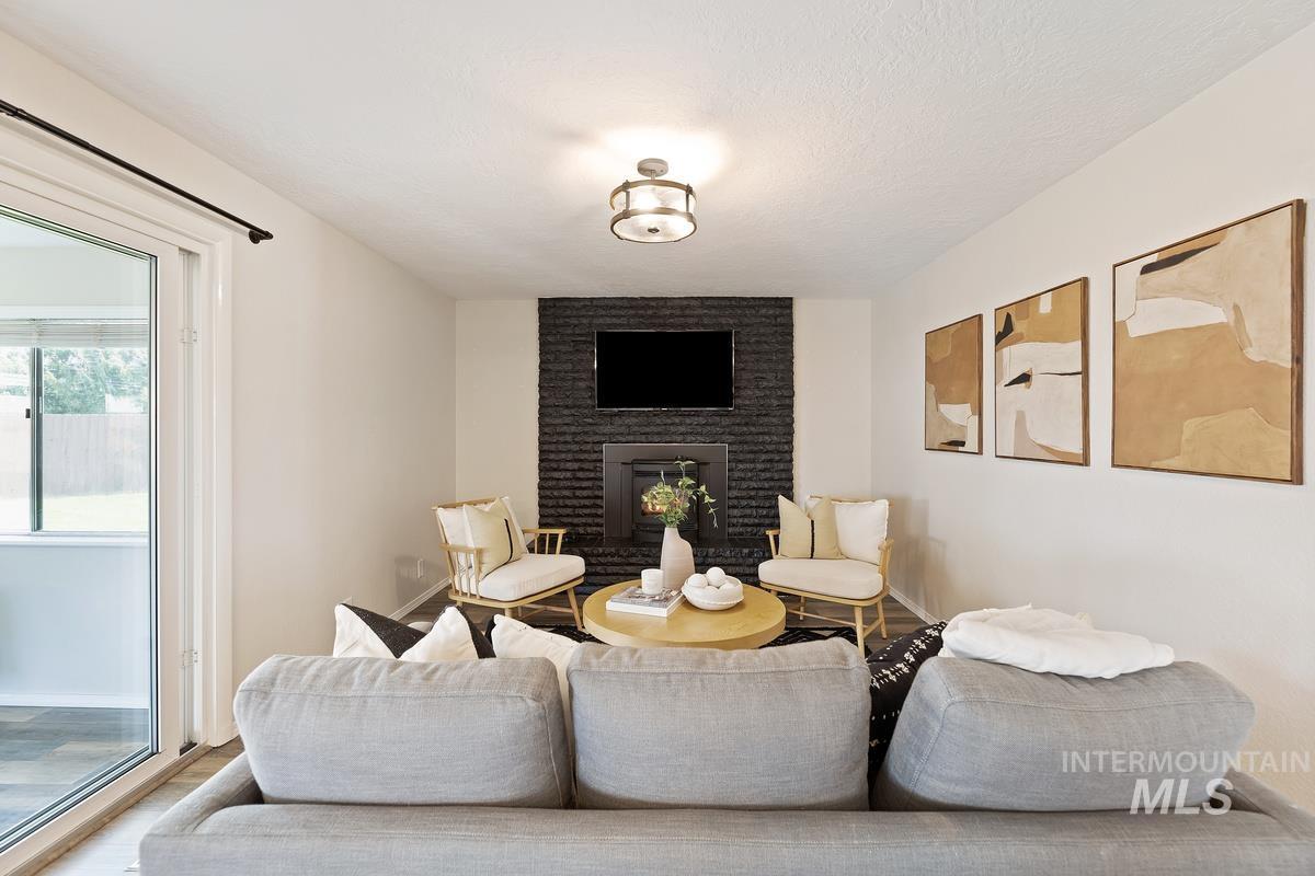 12600 W Goldenrod