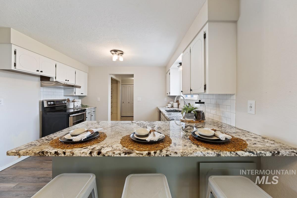 12600 W Goldenrod