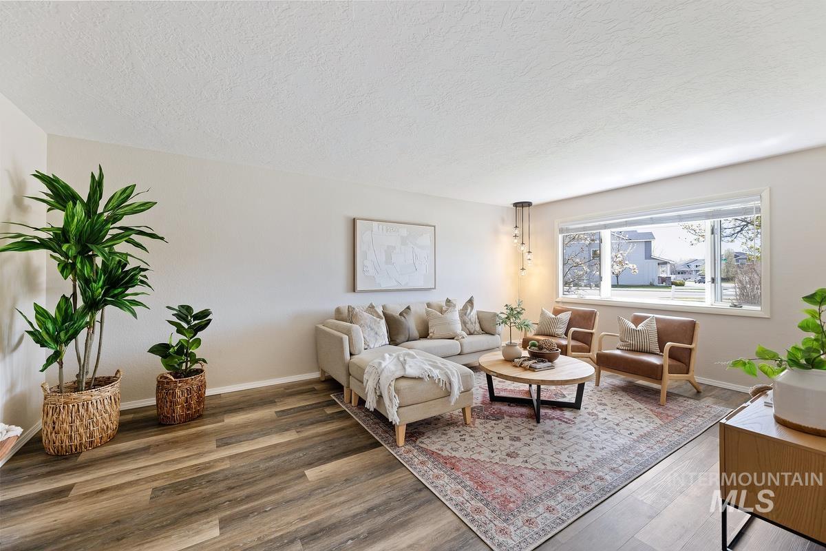 12600 W Goldenrod