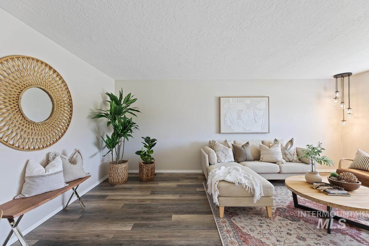 12600 W Goldenrod