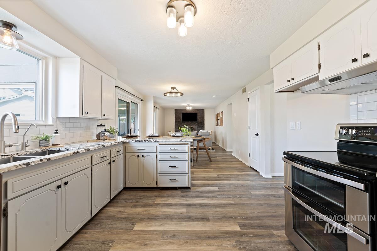 12600 W Goldenrod