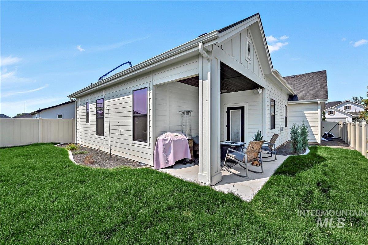 5168 N Brock