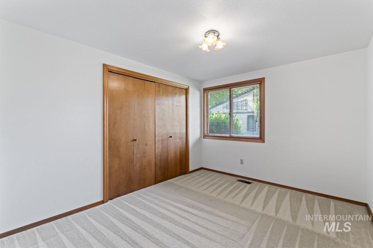 5429 W Ellens Ferry Dr.