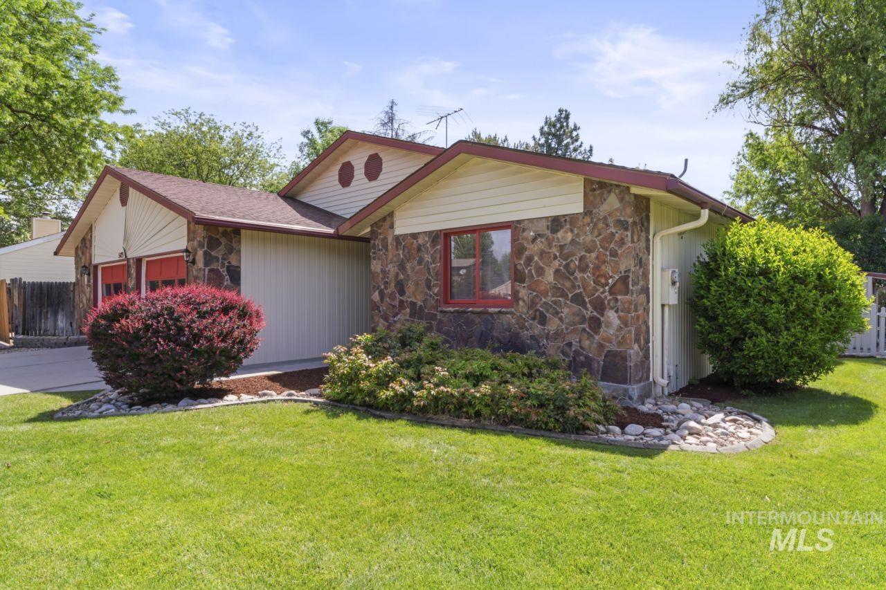 5429 W Ellens Ferry Dr.