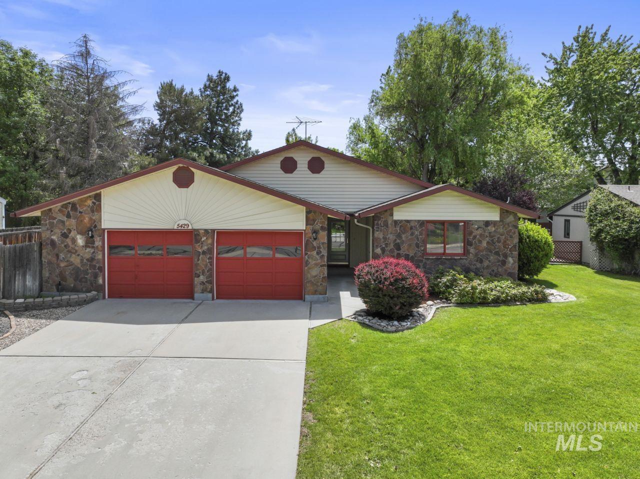 5429 W Ellens Ferry Dr.