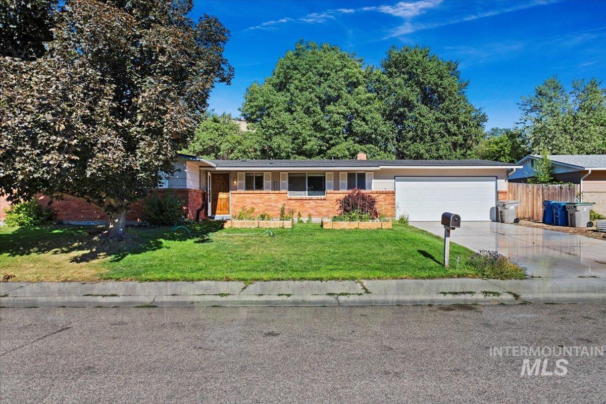 4580 N Greer Street