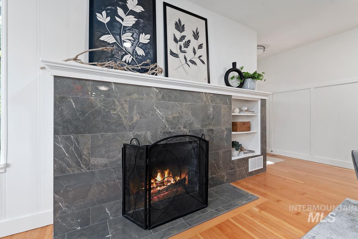 1405 S Allen